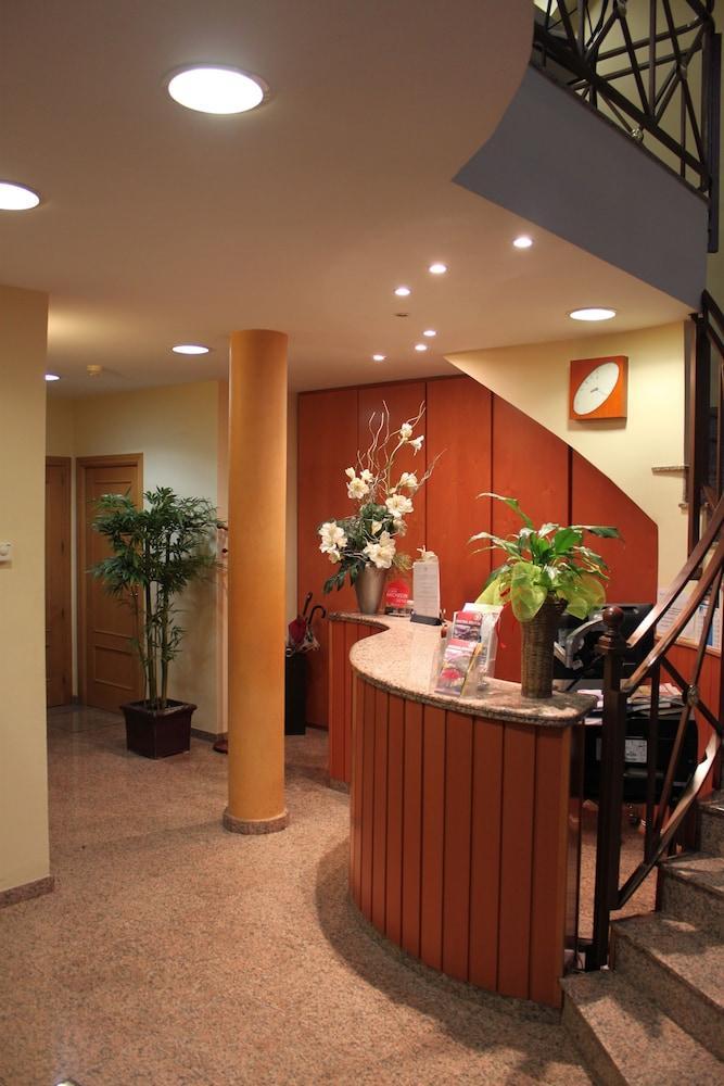 Hotel Del Port *